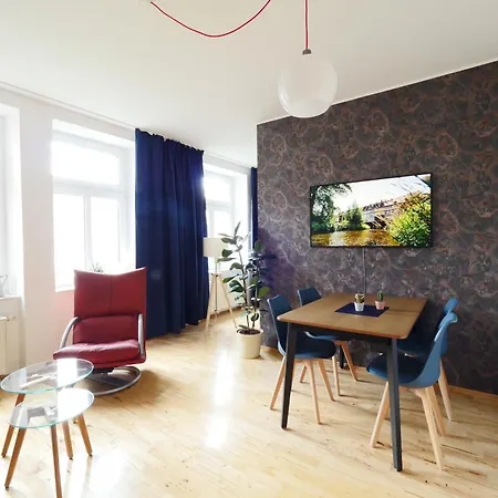 Gruenderzeitwohnung Unweit Der Altstadt Apartment *