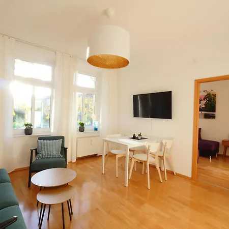Gruenderzeitwohnung Unweit Der Altstadt *